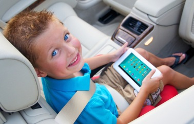 tablette-enfant-voiture.jpg